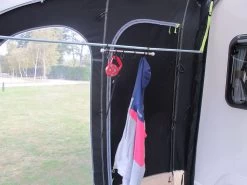 Dometic Hanging Rail Front To Rear Garderobestang